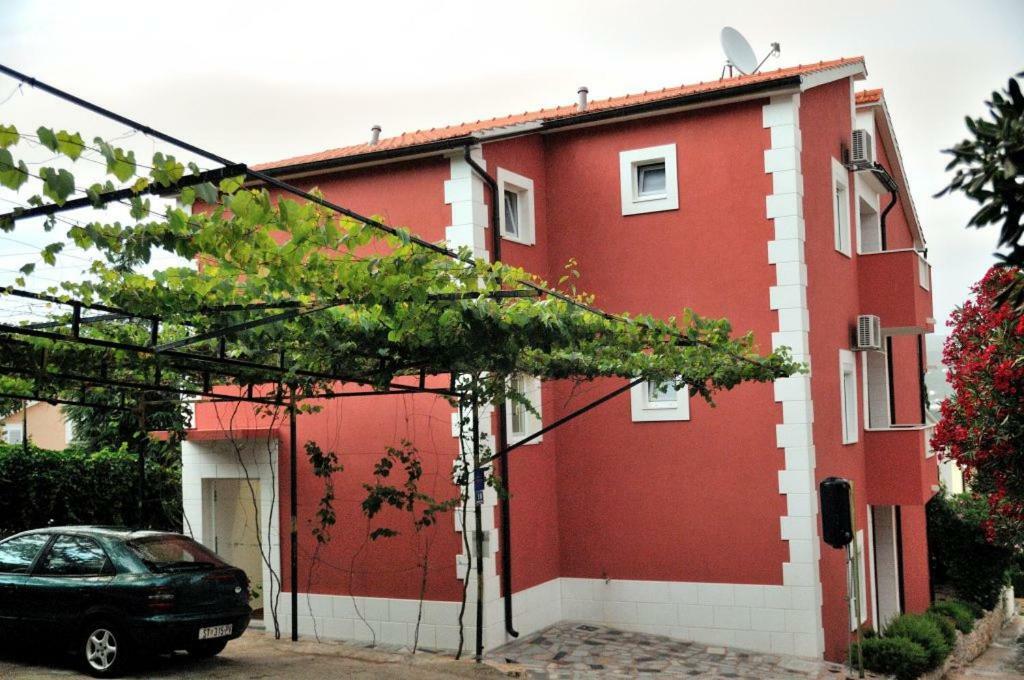 Apartments Mira ロゴズニッツァ エクステリア 写真