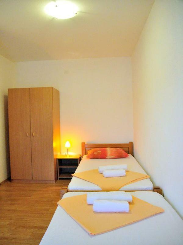 Apartments Mira ロゴズニッツァ エクステリア 写真
