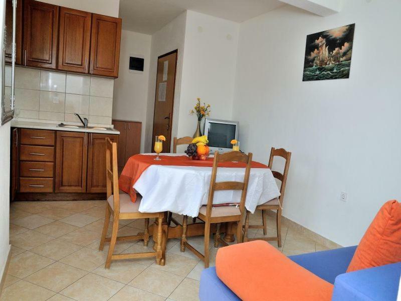 Apartments Mira ロゴズニッツァ エクステリア 写真